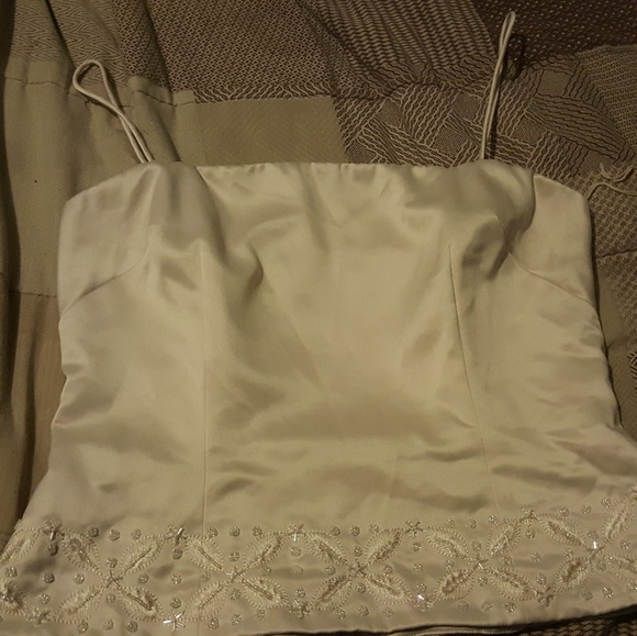 Donna Morgan Tops - Corset type shirt, beaded at the bottom